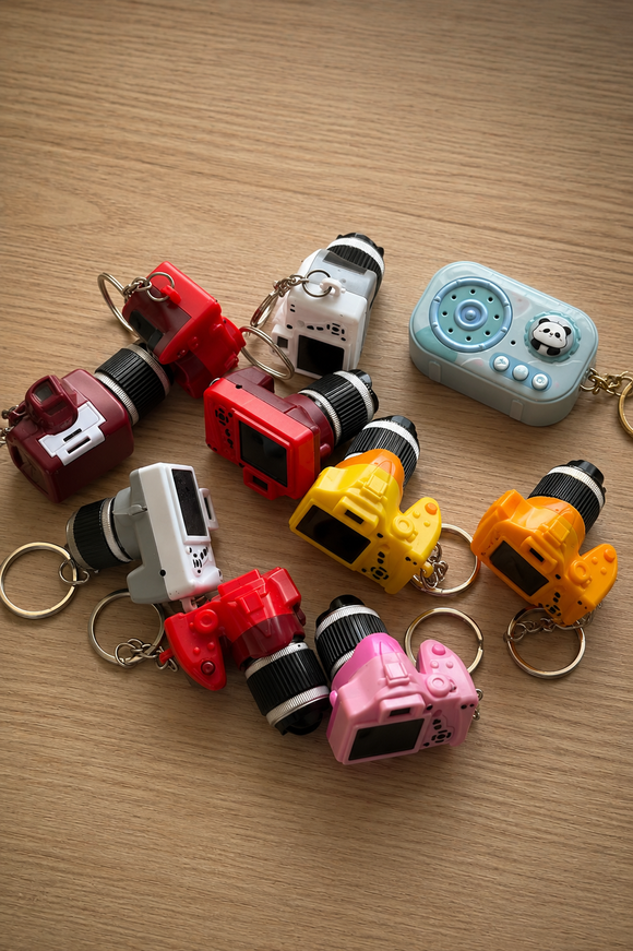 CAMERA KEYCHAIN