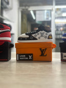 3D EMBOSSED SNEAKERS PRO 2 CASE-7