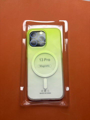 GREEN MAGSAFE SMOKE CASE 13 pro