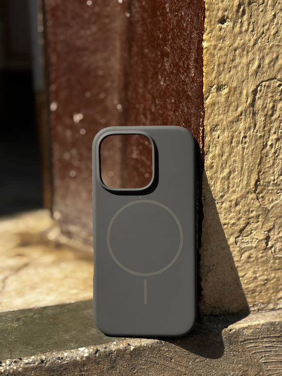 SILICONE MAGSAFE CASE