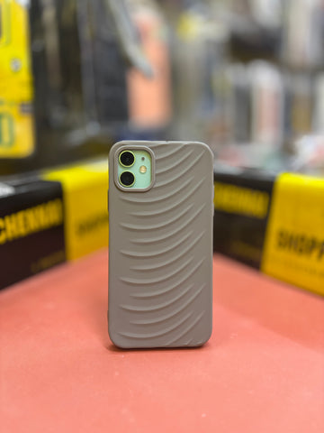 GREY WAVY SILICONE CASE