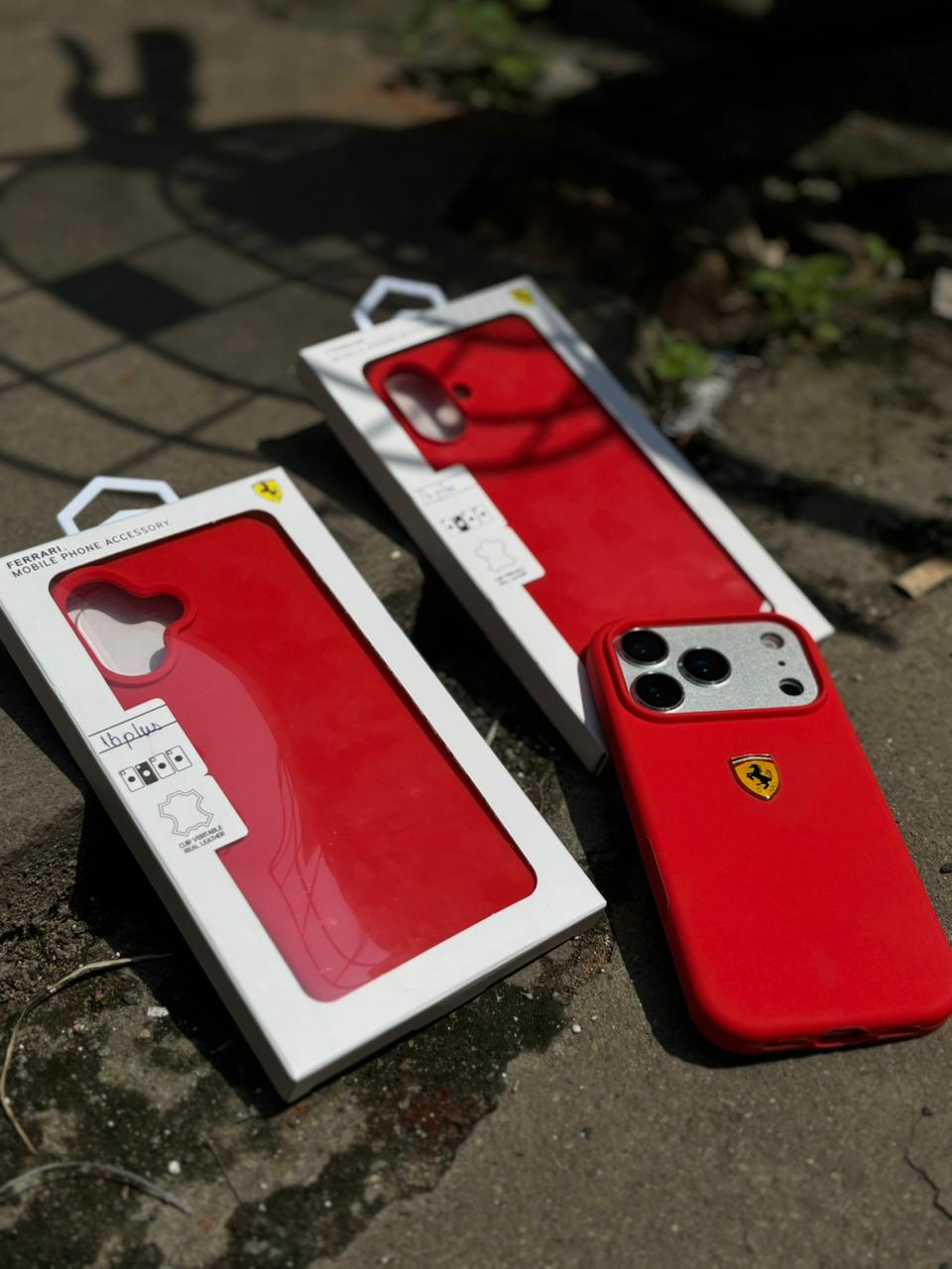 Basic Red Ferrari iphone 14 PRO MAX