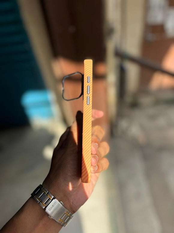 CARBON FIBER BACKCASE IP 16 PLUS