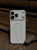 INCASE ANTI- YELLOW MAGSAFE CASE-5