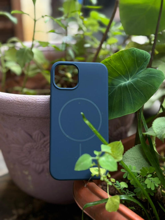 SILICON CASE WITH MAGSAFE IP 15 PRO