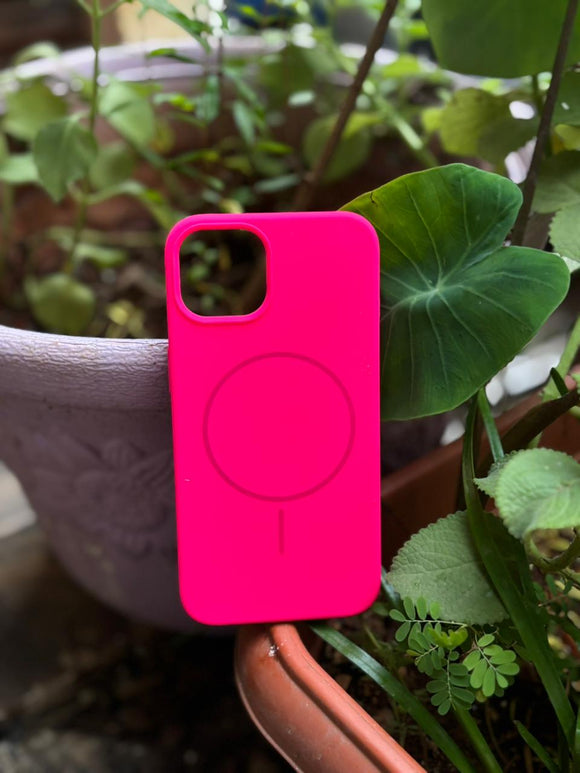 SILICON CASE WITH MAGSAFE IP 15 PRO